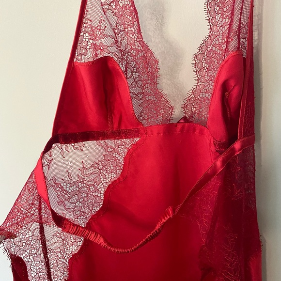 Victoria’s Secret Red Slip dress (open back detail) Size Medium - Picture 5 of 7